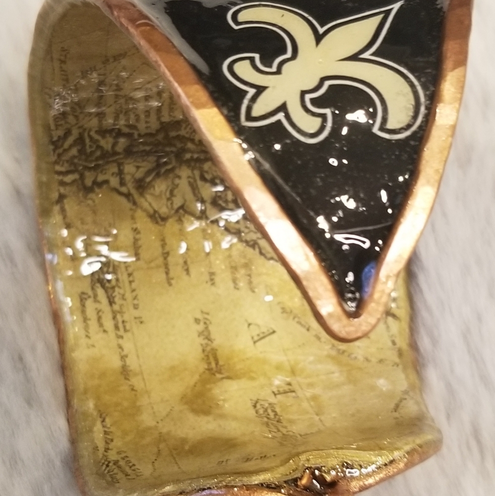 New Orleans Saints Arm Cuff - Picture 6 of 6